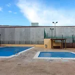 Апартаменты Flat Swim And Paddle *